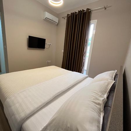 Monte Mare Hotel Vlorë エクステリア 写真