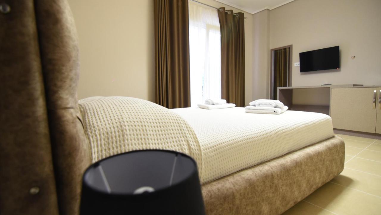 Monte Mare Hotel Vlorë エクステリア 写真