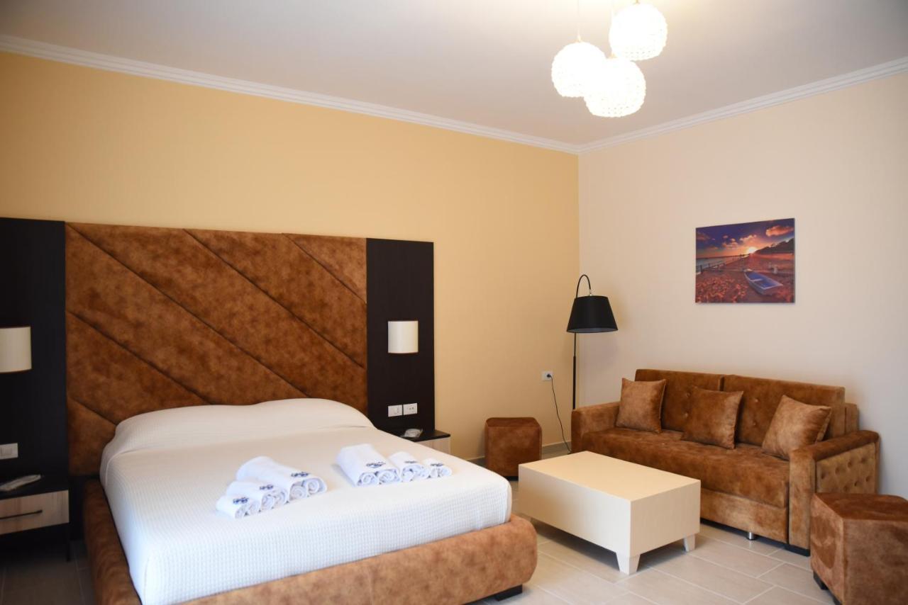 Monte Mare Hotel Vlorë エクステリア 写真