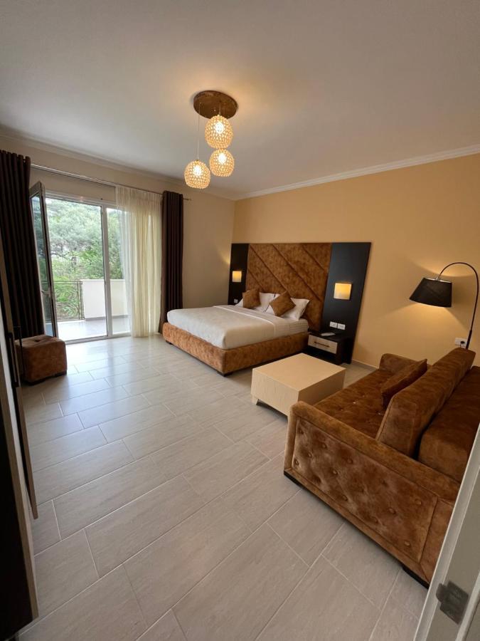Monte Mare Hotel Vlorë エクステリア 写真