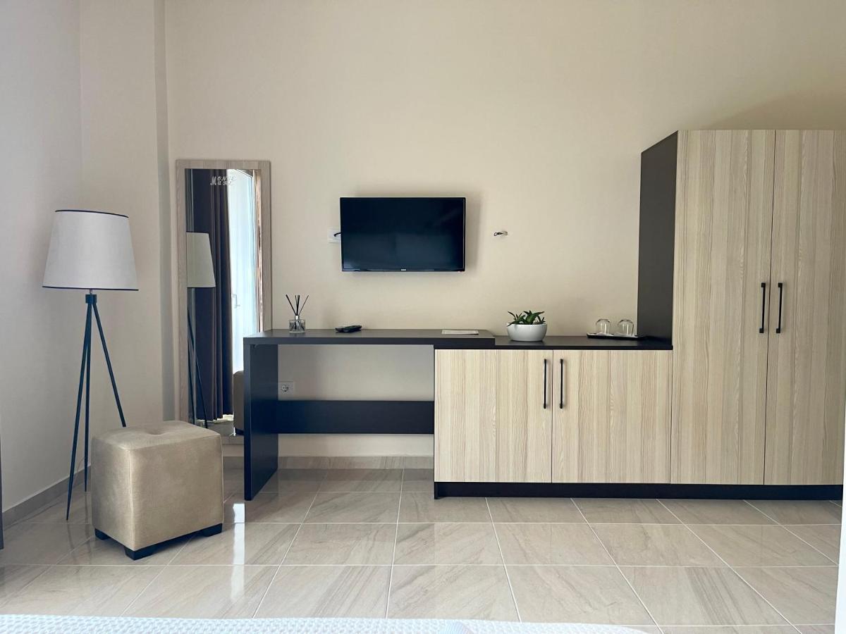 Monte Mare Hotel Vlorë エクステリア 写真