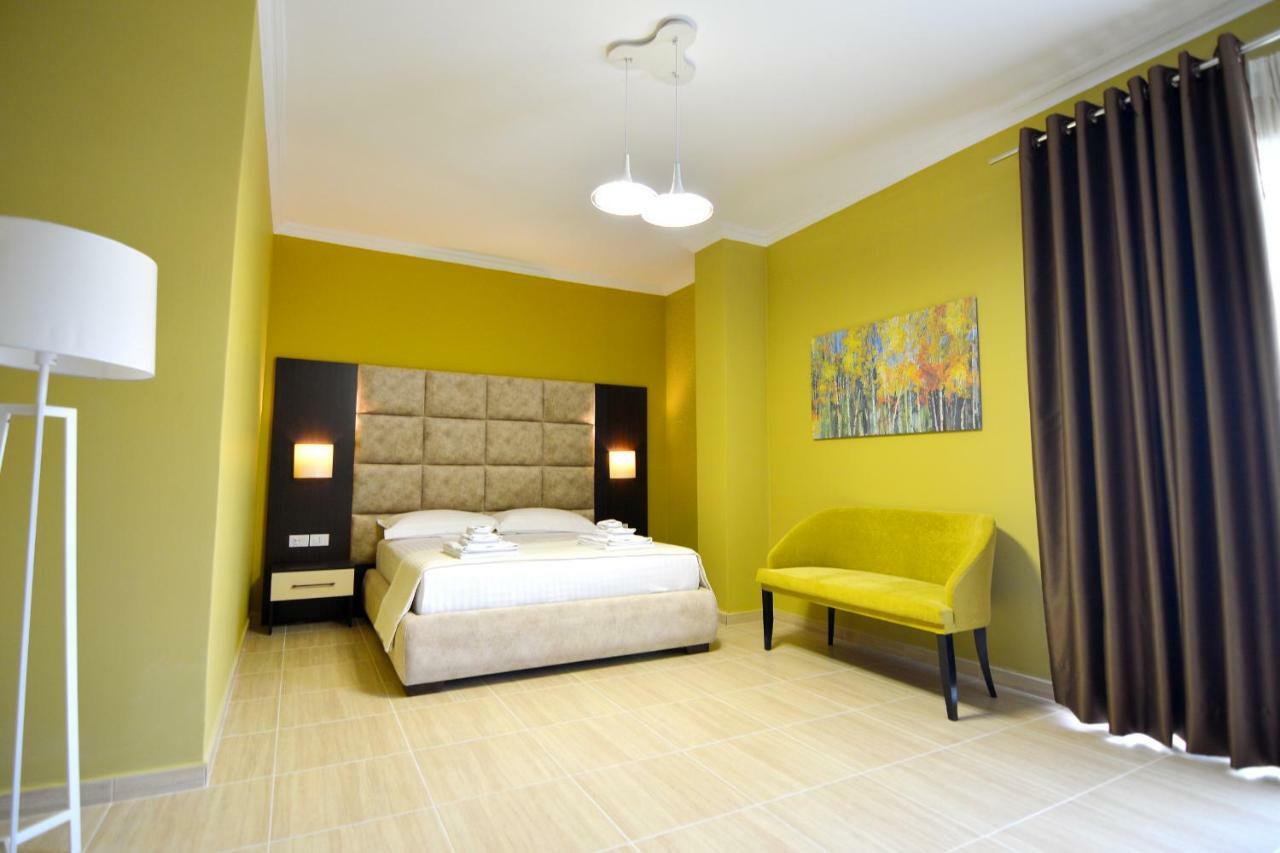 Monte Mare Hotel Vlorë エクステリア 写真