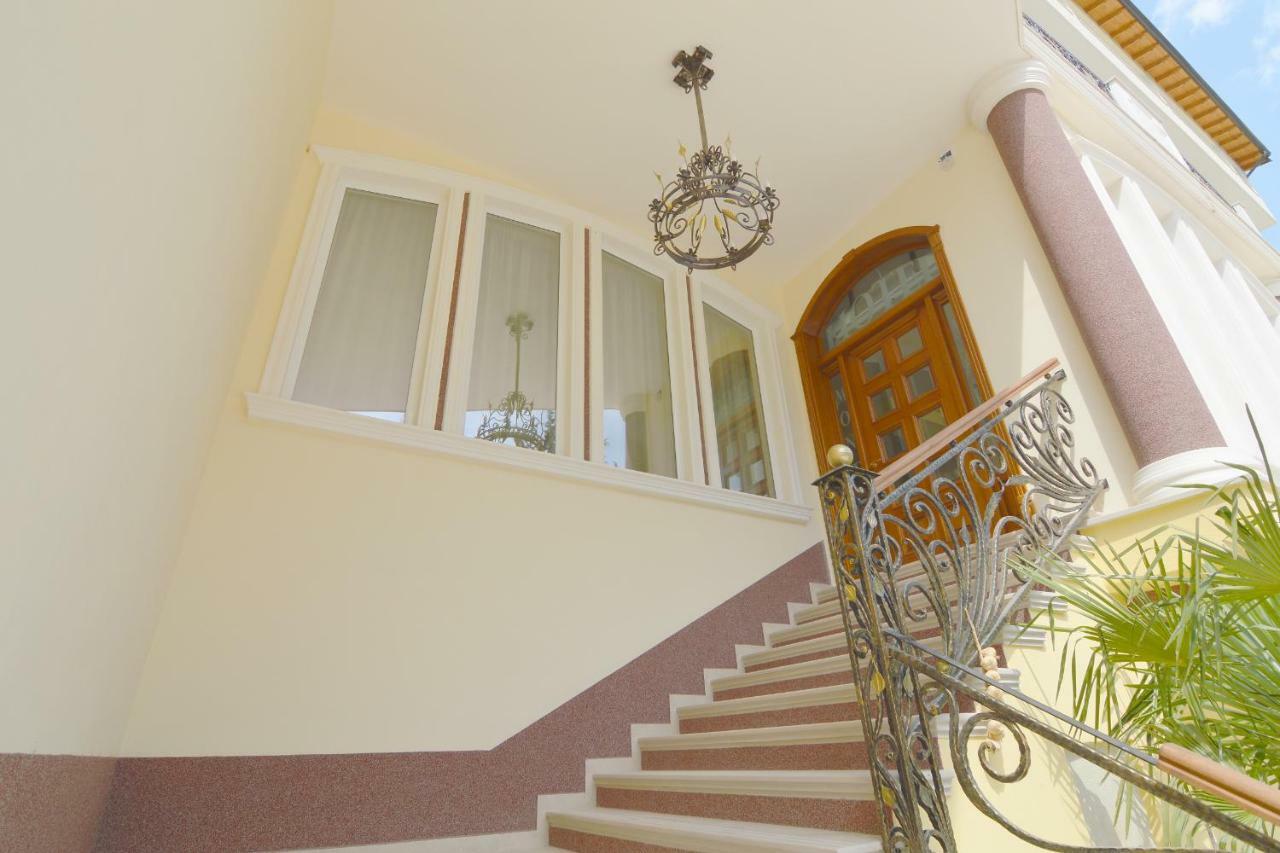 Monte Mare Hotel Vlorë エクステリア 写真