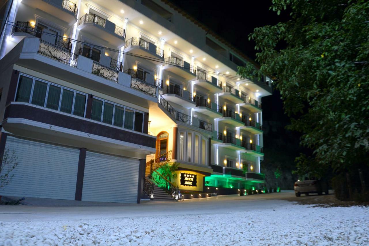 Monte Mare Hotel Vlorë エクステリア 写真